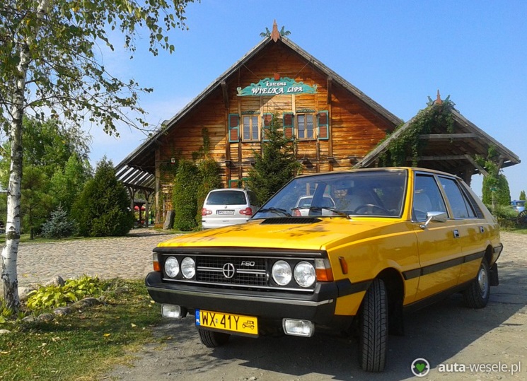 Polonez - auto z PRL na ślub