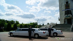 Lincoln Town Car biała limuzyna 9m - zdjęcie pojazdu