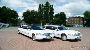 Lincoln Town Car biała limuzyna 9m - zdjęcie pojazdu