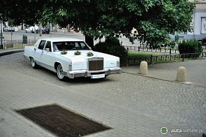 Lincoln Continental Collector's Series z 1975r. - zdjęcie pojazdu