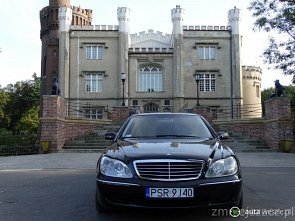 Mercedes S-klasa, czarna limuzyna - zdjęcie pojazdu