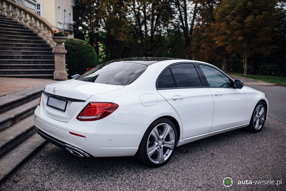 Samochód ślubny Kraków Biały Mercedes E Klasa 2017