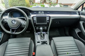 VW Passat B8 Highline 2015 Full Opcja - zdjęcie pojazdu