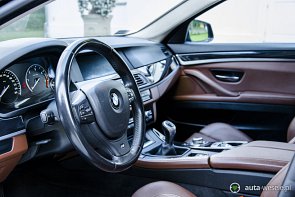 BMW Seria 5 F10 czarna limuzyna - 500 zł CAŁOŚĆ - zdjęcie pojazdu