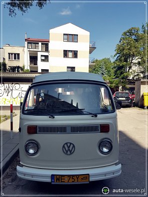 Volkswagen T2 Kremowy Ogórek do ślubu - zdjęcie pojazdu