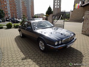 Jaguar XJ8 V8 - zdjęcie pojazdu