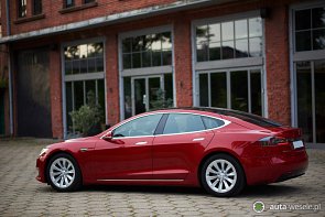 TESLA Model S wynajem na ślub i wesele - zdjęcie pojazdu