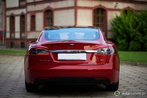 TESLA Model S wynajem na ślub i wesele - zdjęcie pojazdu