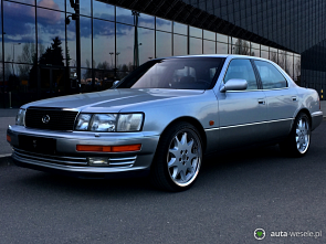 Lexus LS400 - zdjęcie pojazdu