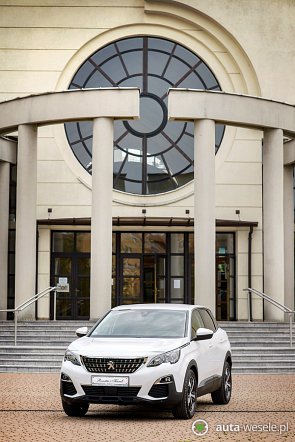 Biały SUV Peugeot 3008 NOWY WYGLĄD Kraków - zdjęcie pojazdu