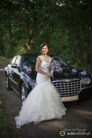 Chrysler 300c - limuzyna do ślubu - zdjęcie pojazdu