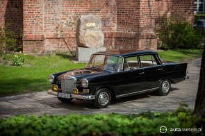 Mercedes W110 'Skrzydlak' z 1964r - zdjęcie pojazdu