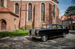 Mercedes W110 'Skrzydlak' z 1964r - zdjęcie pojazdu