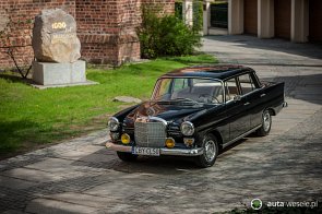 Mercedes W110 'Skrzydlak' z 1964r - zdjęcie pojazdu