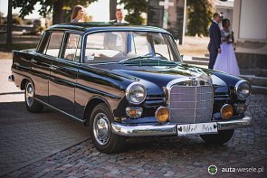 Mercedes W110 'Skrzydlak' z 1964r - zdjęcie pojazdu