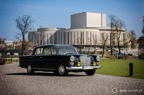 Mercedes W110 'Skrzydlak' z 1964r - zdjęcie pojazdu