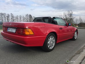 Mercedes-Benz SL - zdjęcie pojazdu