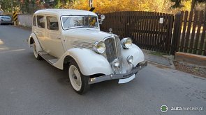 Zabytkowy RENAULT KZ23 VIVAQUATRE1935- salonka - zdjęcie pojazdu